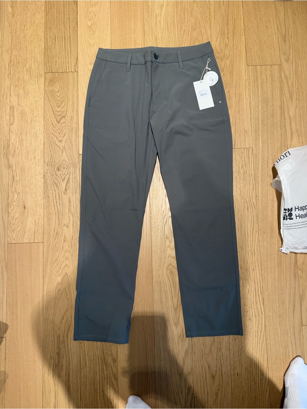 Vuori Meta Trouser Classic Fit in Light Grey NEW WITH TAGS AND BAG